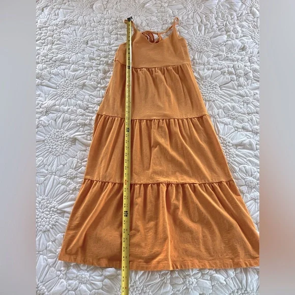 Old Navy Tiered Maxi Dress - Picture 9 of 9